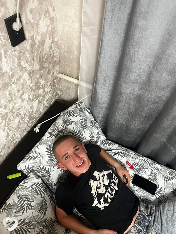 Даня, 21, Новочеркасске — анкета №3904582