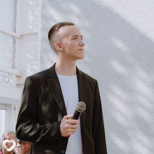 Арсений, 21, Саратове — анкета №3904171