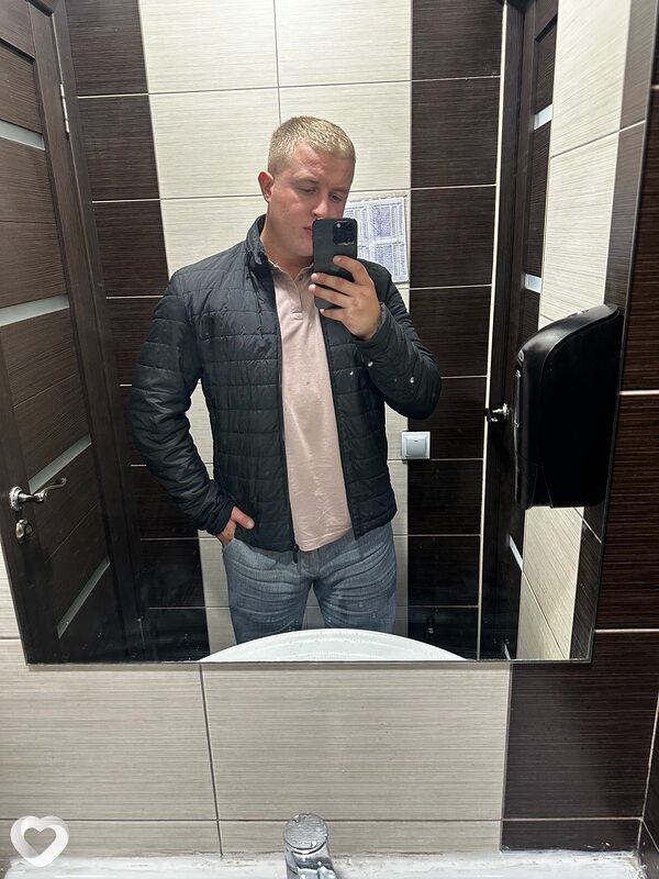 Дима, 28, Новороссийске — анкета №3904675