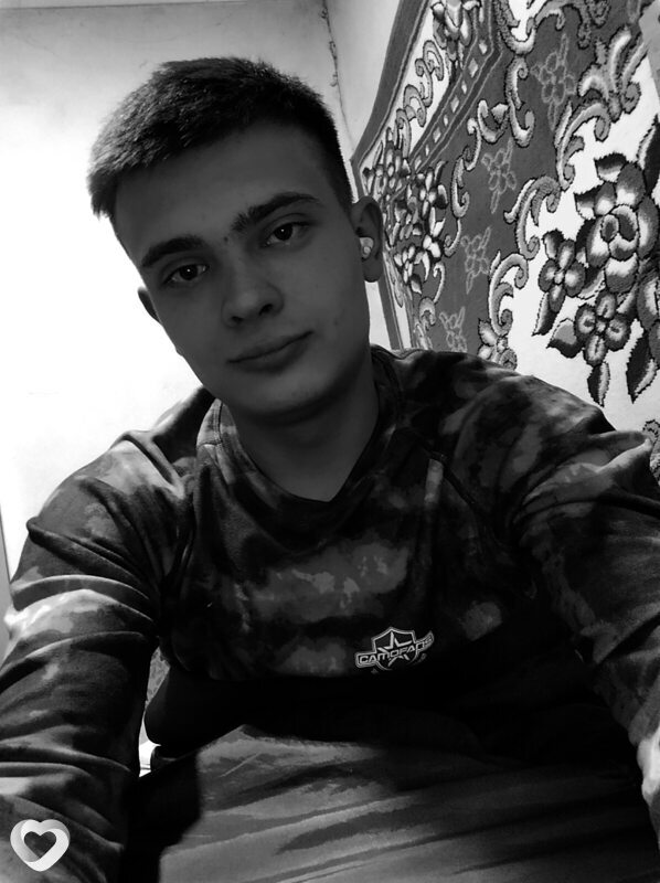 Павел, 24, Белогорске — анкета №3905253