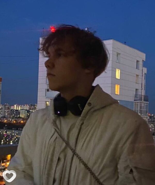 Юра, 22, Москве — анкета №3905261