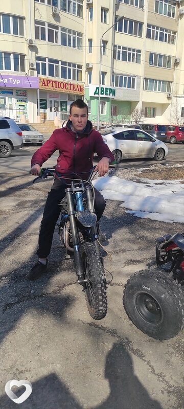 Тимур, 19, Уссурийске — анкета №3906855