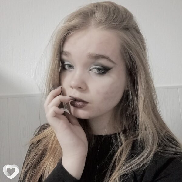 Анна, 18, Екатеринбурге — анкета №3907338