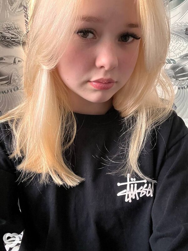 Алина, 18, Санкт-Петербурге — анкета №3908093