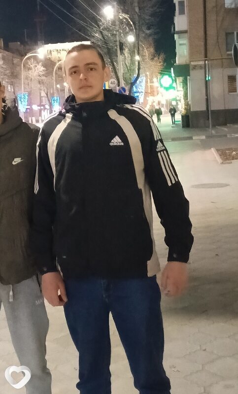 Алексей, 20, Шахтах — анкета №3908371
