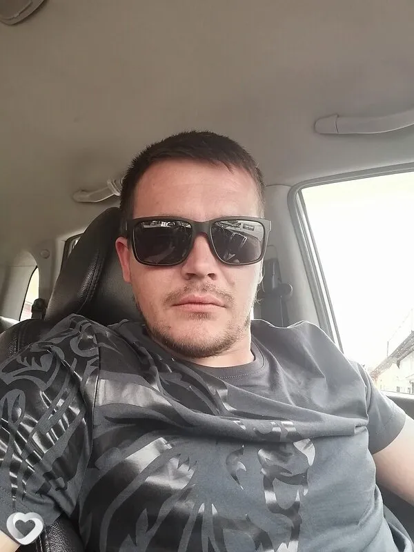 Виктор, 35, Бийске — анкета №3910637