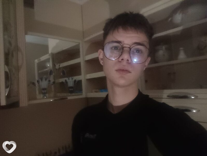 Алексей, 19, Керчи — анкета №3910731