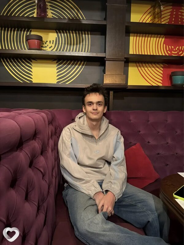 Александр, 18, Москве — анкета №3912458