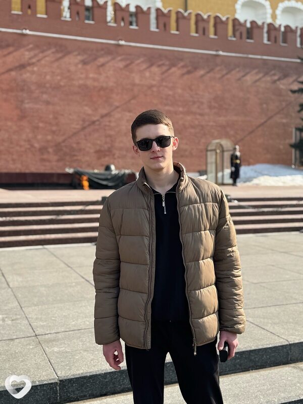 Никита, 19, Москве — анкета №3913178