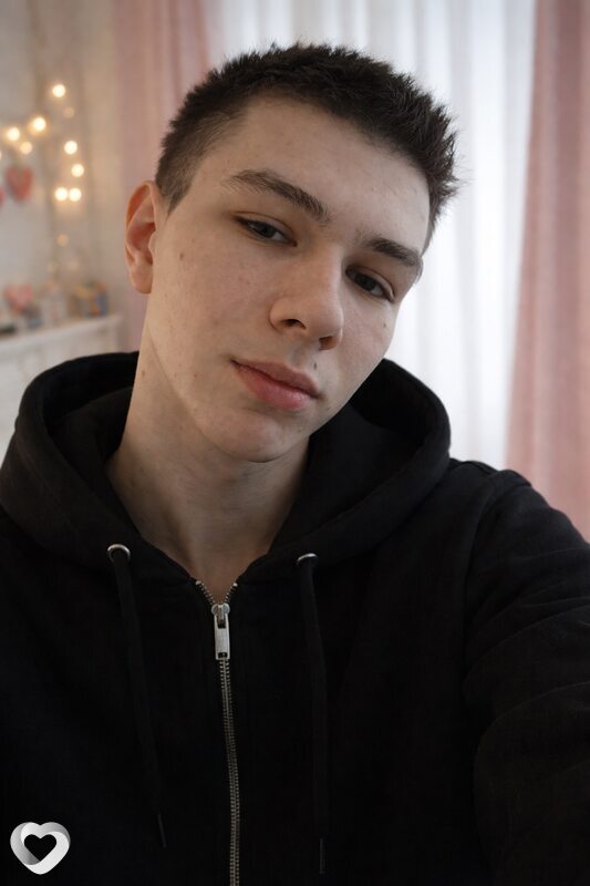 Лёня, 18, Минске — анкета №3917577