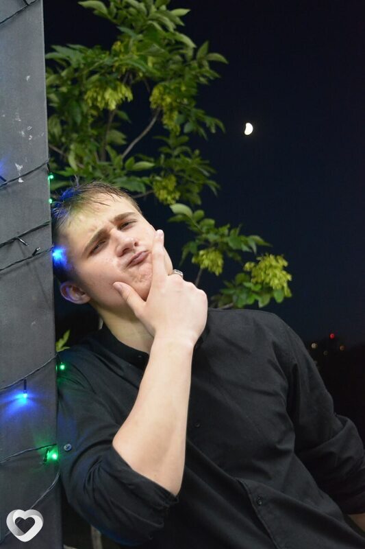 Артур, 20, Ульяновске — анкета №3918434