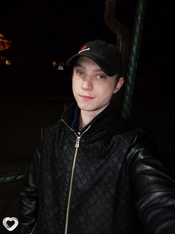 Михаил, 27, Новошахтинске — анкета №3918892