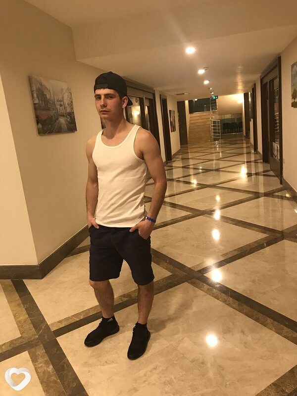 Славик, 32, Ростове-на-Дону — анкета №3919675