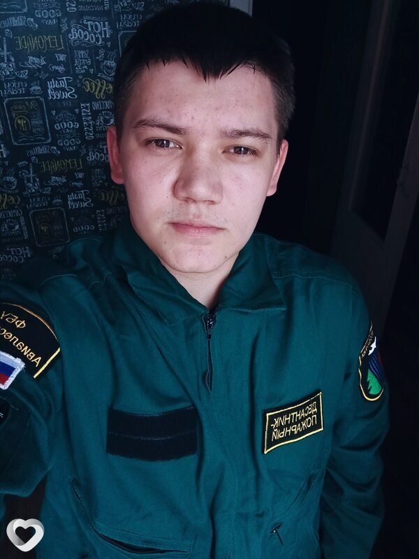 Александр, 26, Братске — анкета №3920896