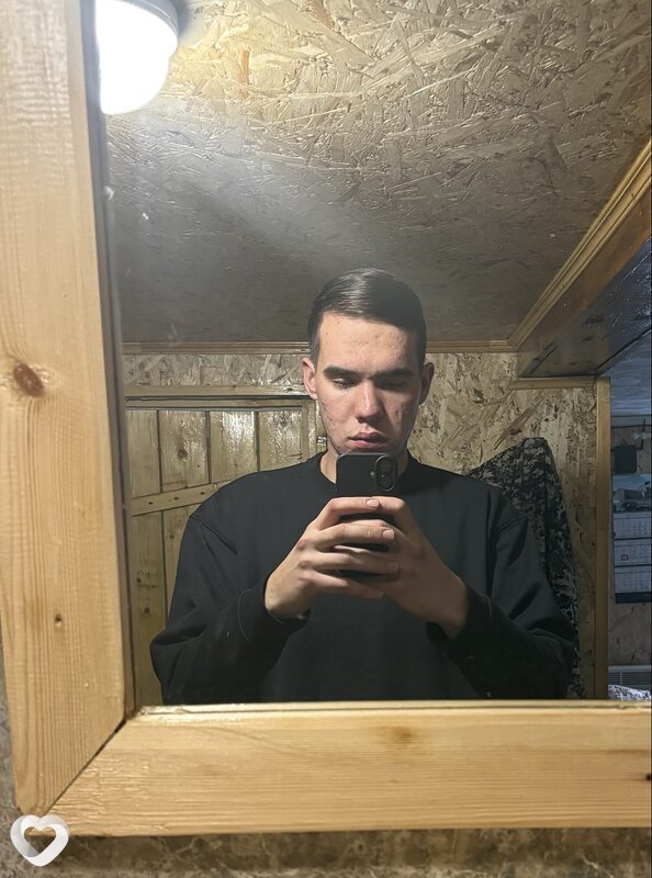 Артем, 21, Новокузнецке — анкета №3921411