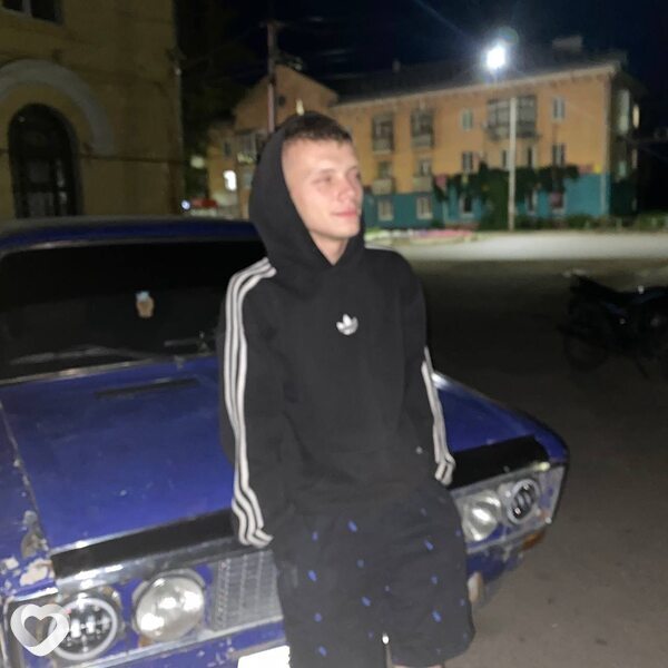 Данил, 21, Барнауле — анкета №3921994