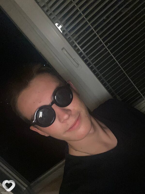 Максим, 20, Новороссийске — анкета №3922226