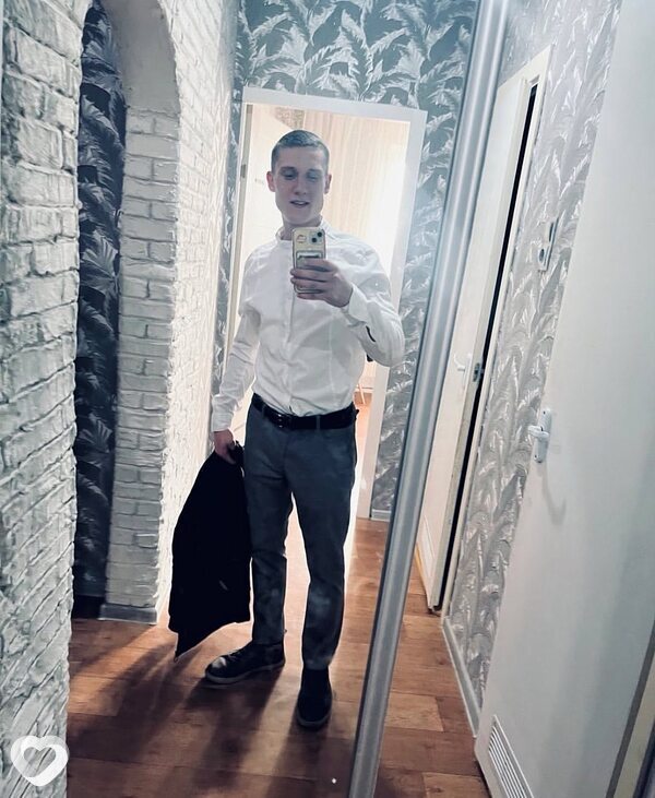 Артем, 24, Электростали — анкета №3923211