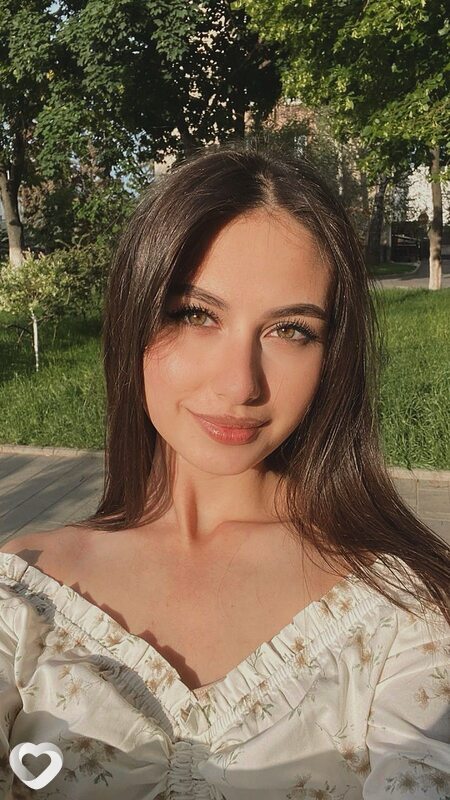 Карина, 18, Москве — анкета №3924111