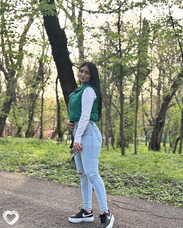 Maryy, Târgu Neamţ