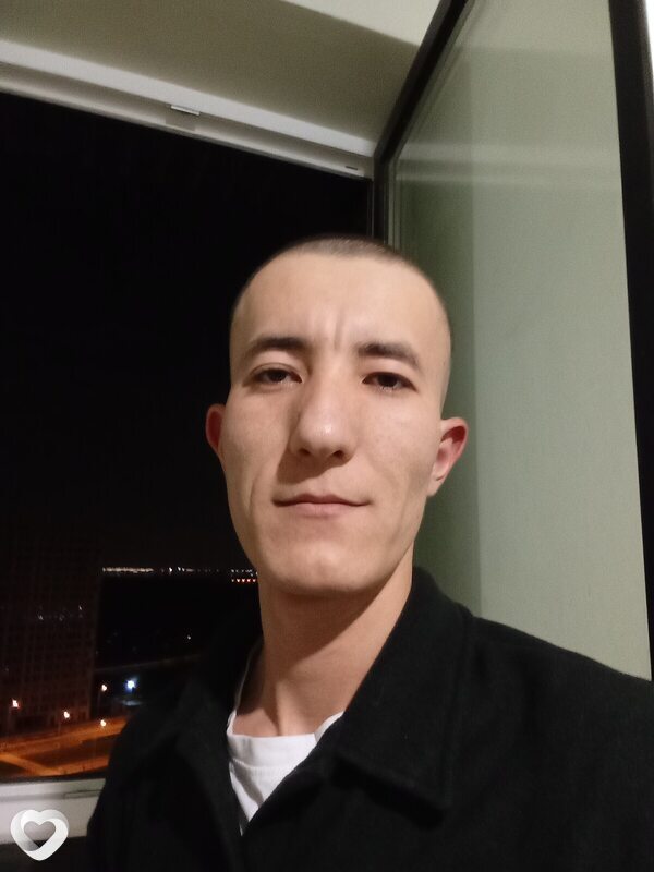 Алик, 26, Москве — анкета №3929104