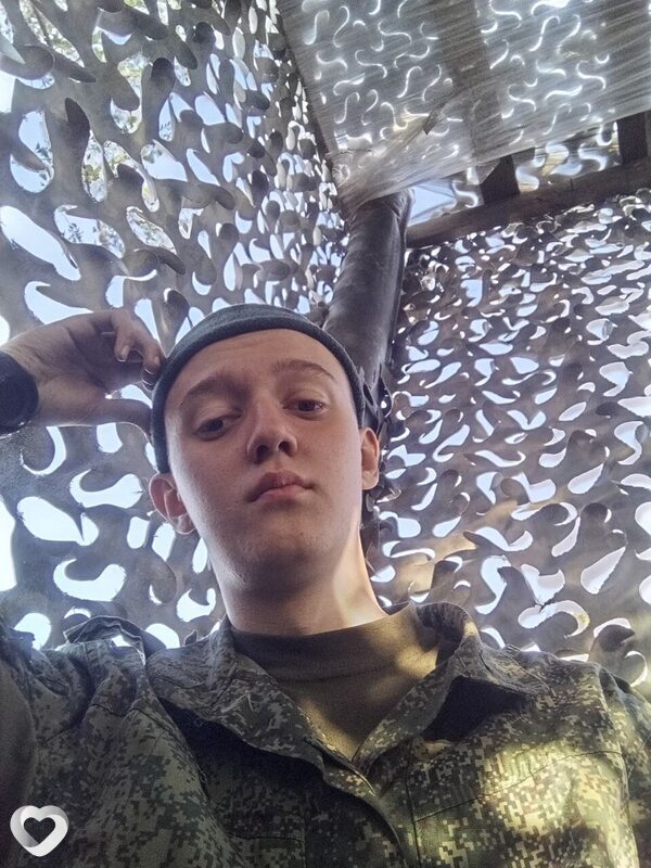 Данил, 19, Екатеринбурге — анкета №3929710