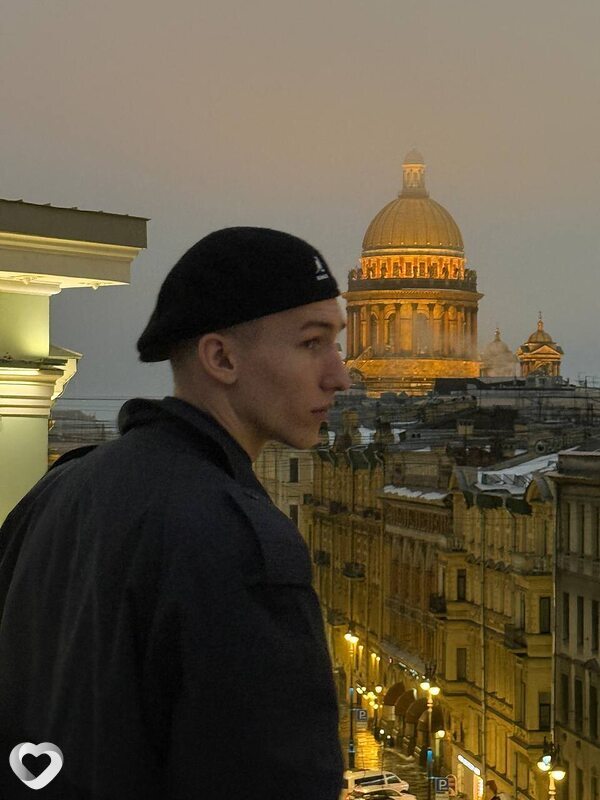 Михаил, 18, Санкт-Петербурге — анкета №3930675