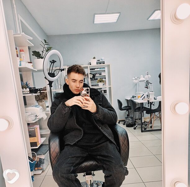 Григорий, 25, Снежном — анкета №3931447