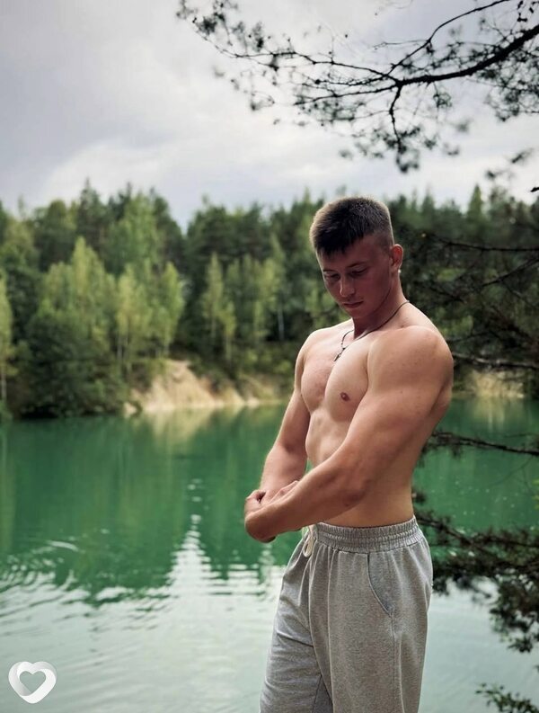 Никита, 21, Гомеле — анкета №3931801