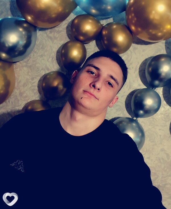 Александр, 21, Керчи — анкета №3932309
