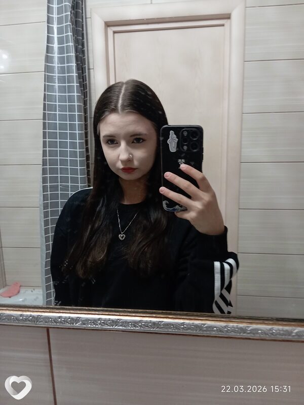 Аня, 18, Ижевске — анкета №3933193