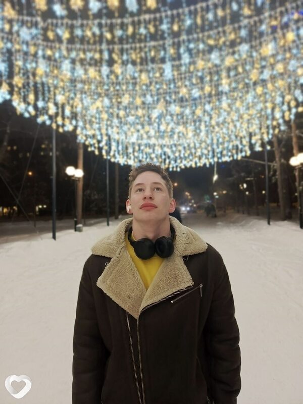 Виктор, 21, Новосибирске — анкета №3933361