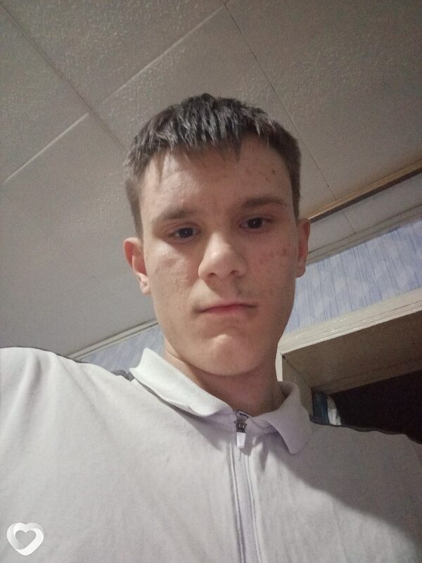 Пётр, 18, Астрахани — анкета №3933858