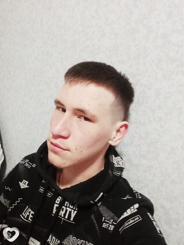 Максим, 19, Ижевске — анкета №3934715