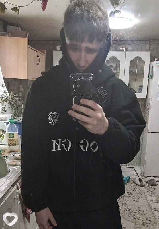 Артём, 23, Ижевске — анкета №3935116