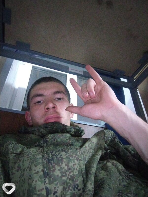 Олег, 21, Омске — анкета №3935479