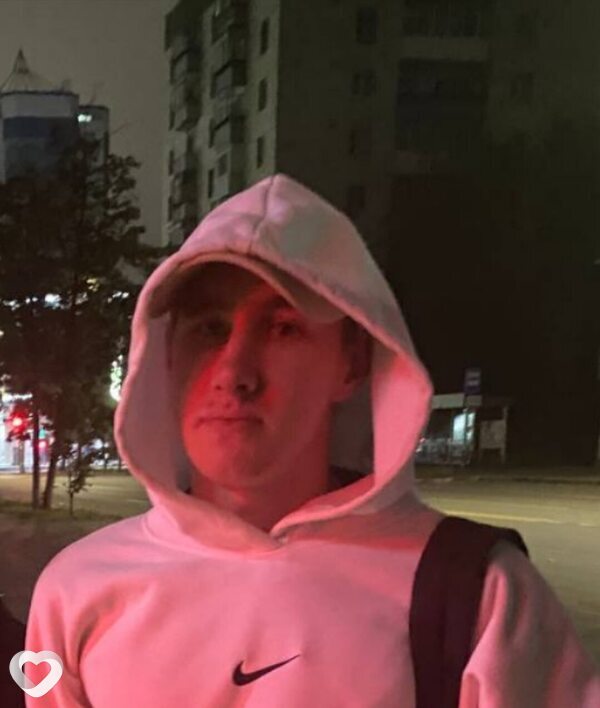 Роман, 21, Кургане — анкета №3935600