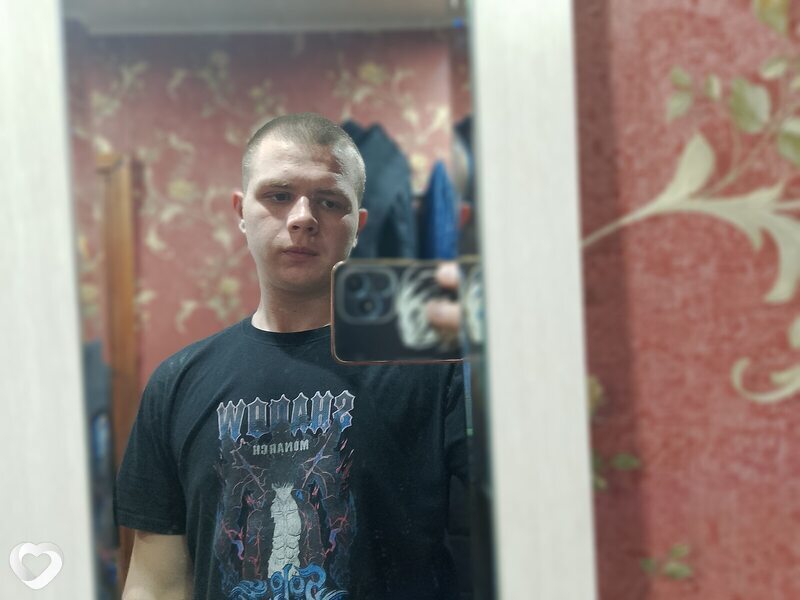 Дмитрий, 18, Барнауле — анкета №3936391