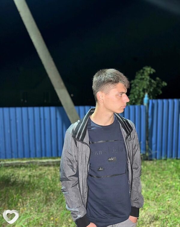 Дмитрий, 22, Барановичах — анкета №3936088