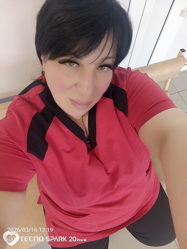 Маринэ, 38, Снежном — анкета №3936565