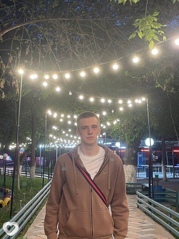 Илья, 18, Темиртау — анкета №3937755