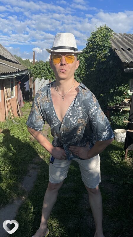 Артемий, 27, Ижевске — анкета №3938560