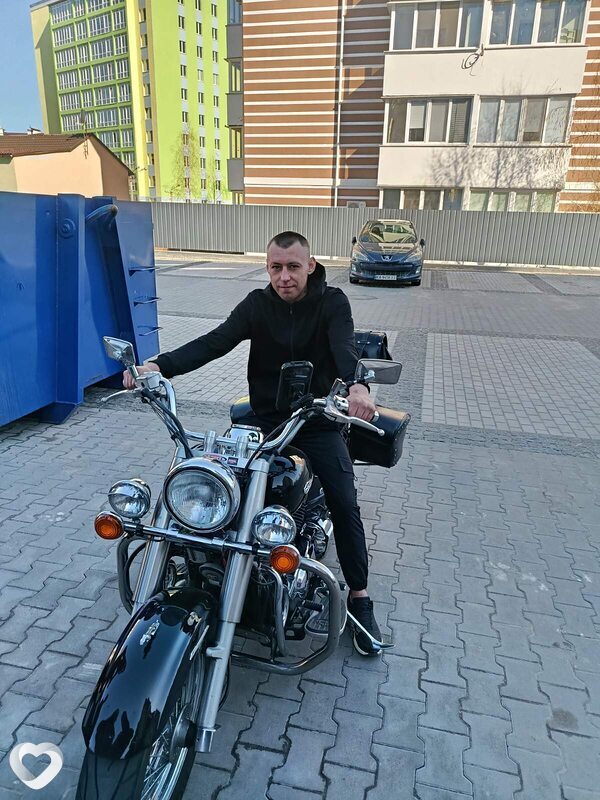 Сергій, 27, Ирпени — анкета №3939359