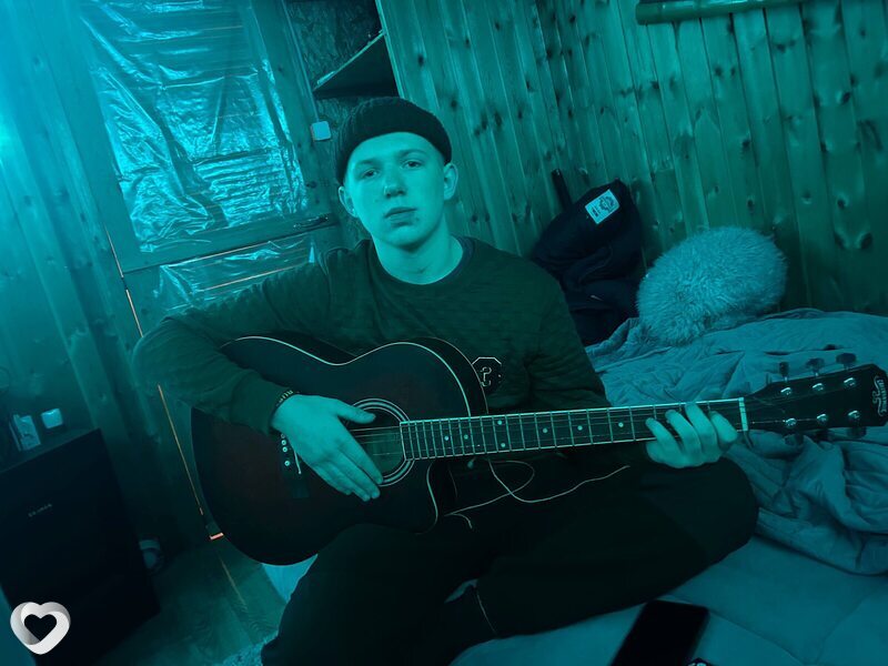 Пётр, 18, Омске — анкета №3939517