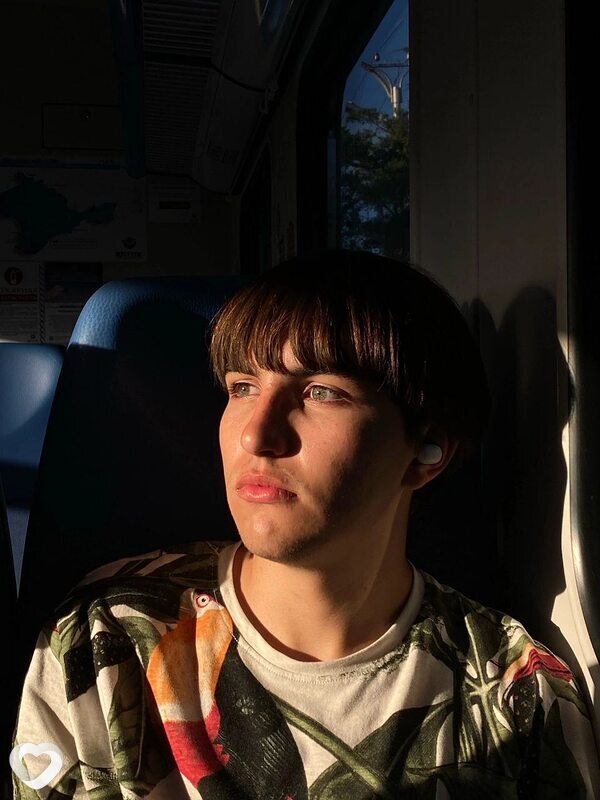 Владимир, 21, Симферополе — анкета №3939445