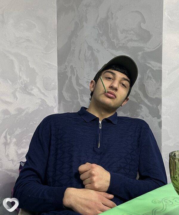 Vova, 19, Шахтах — анкета №3939876