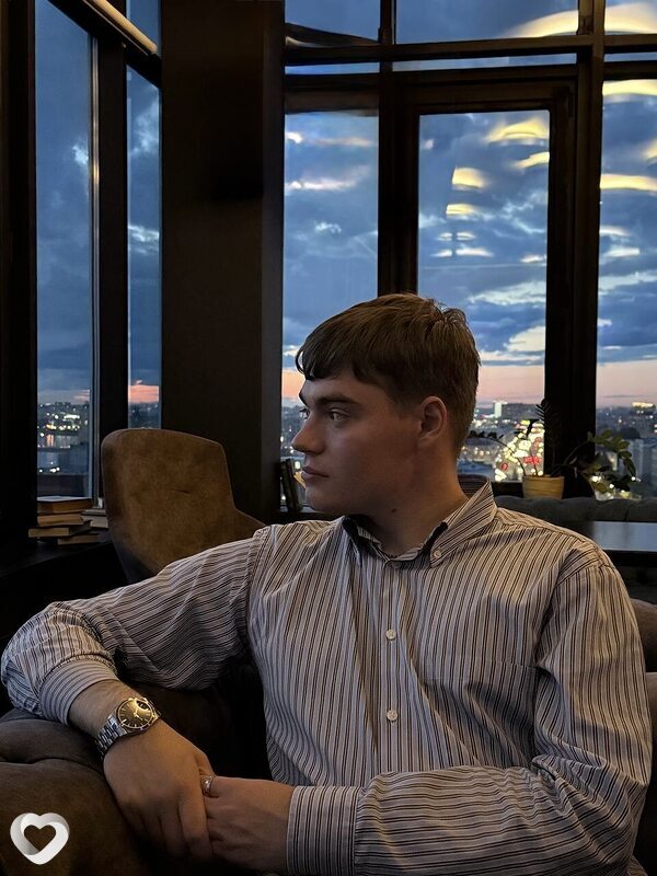 Максим, 23, Омске — анкета №3939941