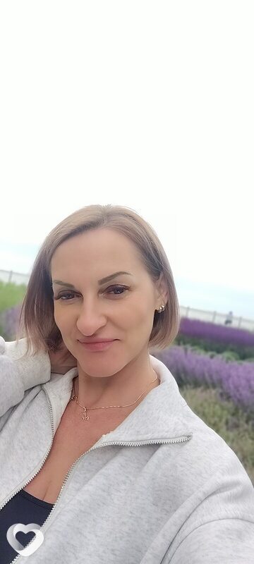 Анюта, Ялта