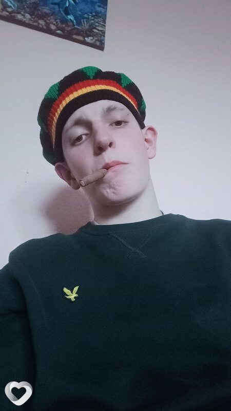 Данил, 18, Одессе — анкета №3940543