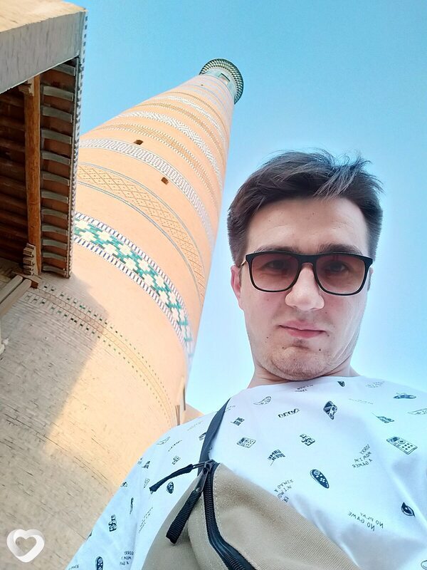Elyor, Кызыл